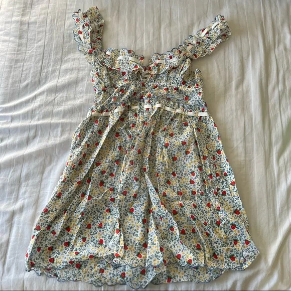 NWT for love & lemons x Victoria’s Secret strawberry kiss dress - Picture 5 of 9